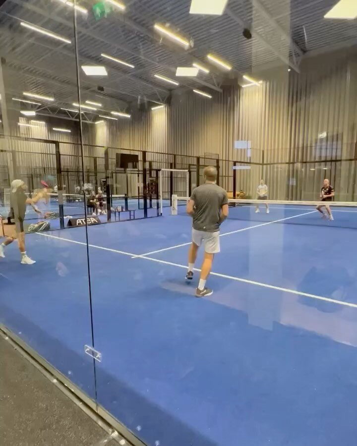 Miniturnering i romjulen p&aring; Padel Kokstad ble en stor suksess🤩Takk til alle som deltok! Kommer flere muligheter over nytt&aring;r b&aring;de til miniturneringer, dagsturneringer og st&oslash;rre turneringer over en helg! Stay tuned🎾